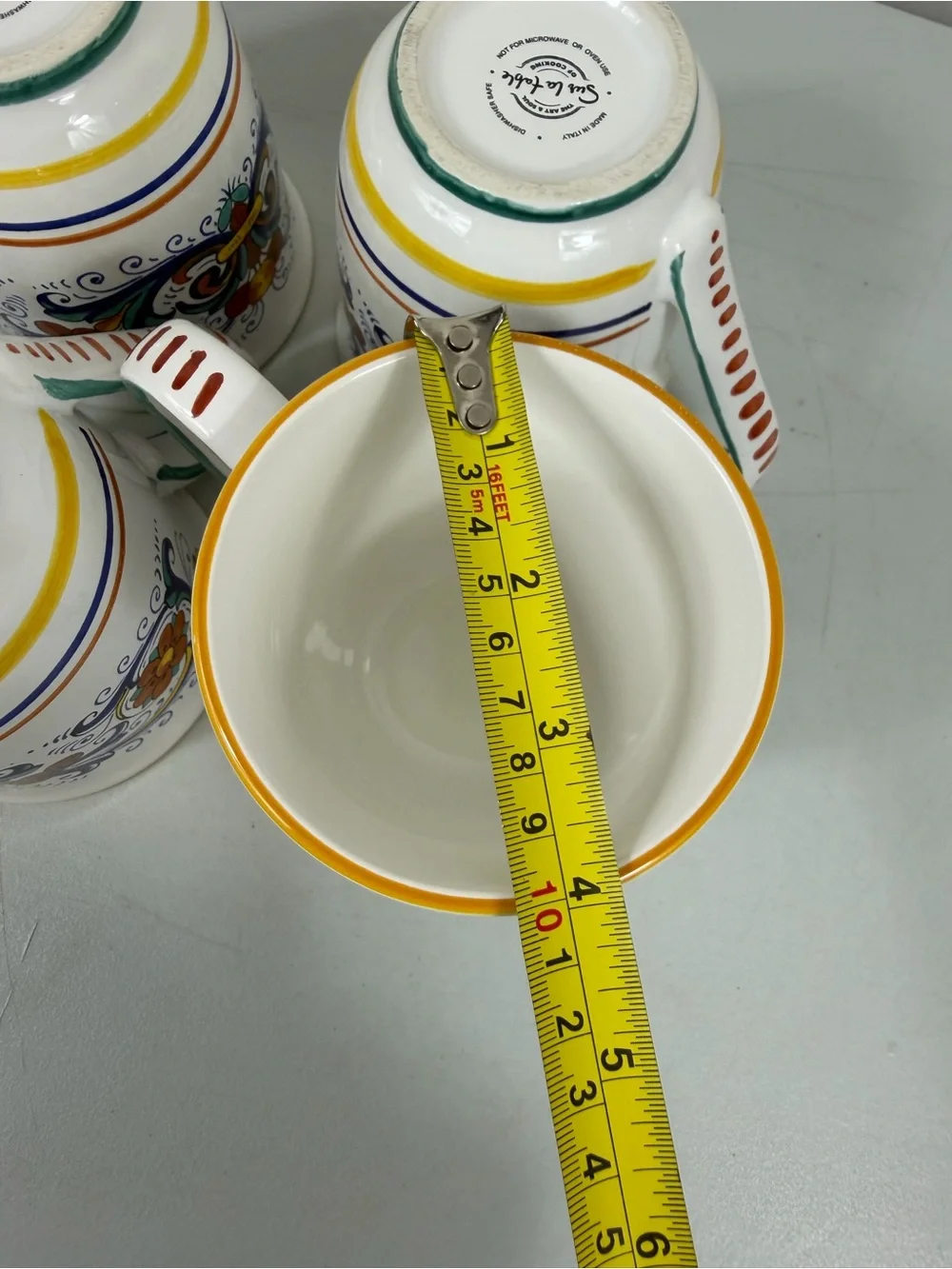 Sur la Table Nova Deruta set of 4 coffee mugs.